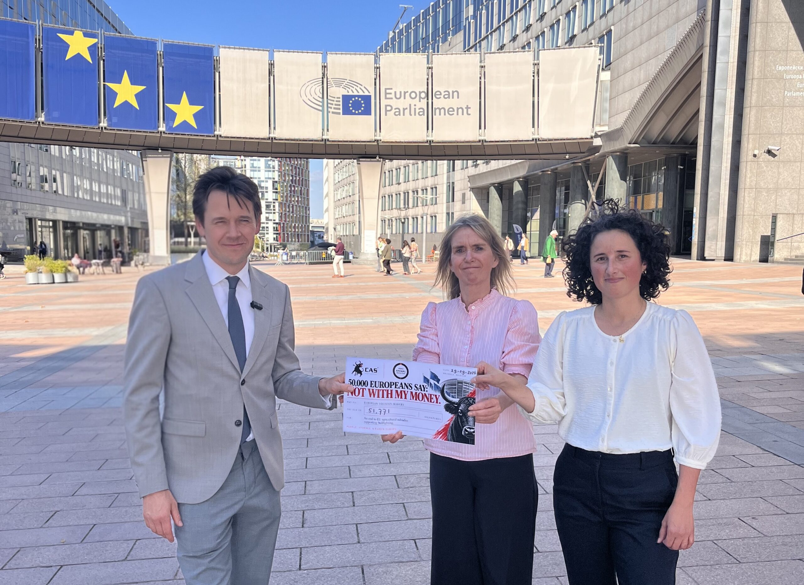 51,771 signatures against EU agricultural subsidies for bullfighting handed over